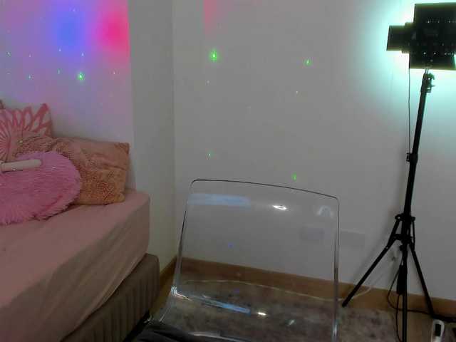 Carolalen's BongaCams show and profile