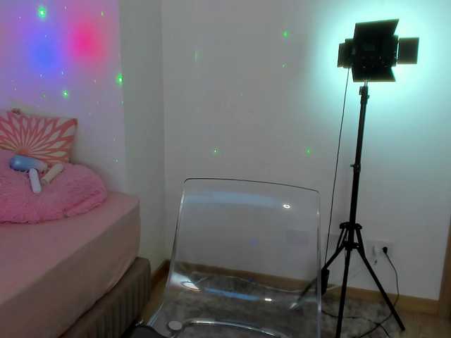 Carolalen's BongaCams show and profile