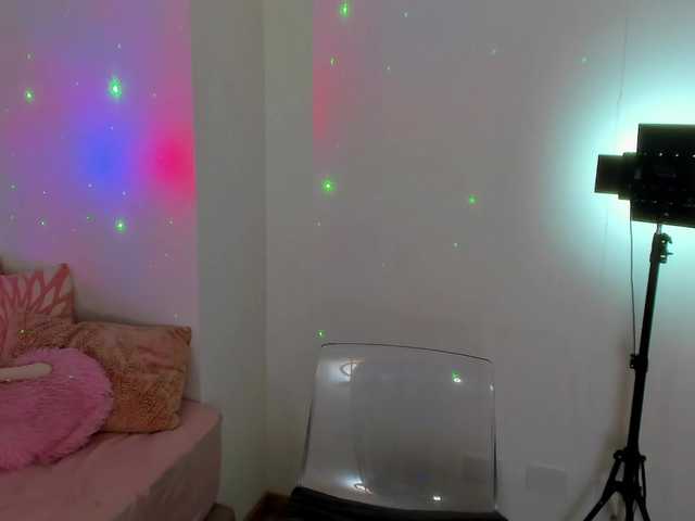 Carolalen's BongaCams show and profile