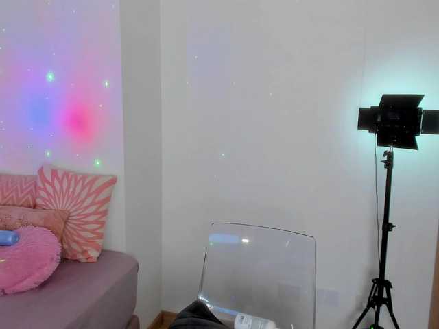 Carolalen's BongaCams show and profile