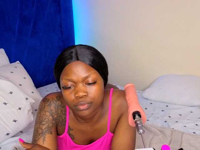  Queen-sasha chat room