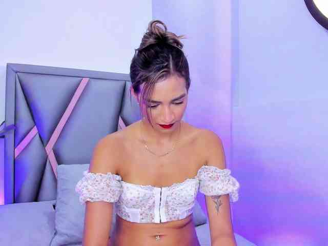 Felicity111 webcam