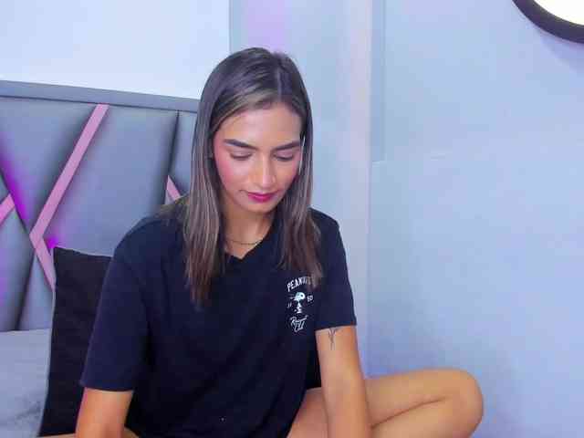 Felicity111 webcam