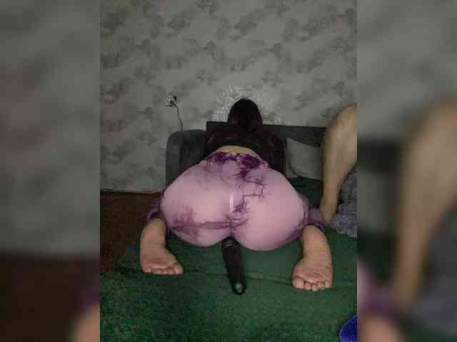 Crazy-lady's webcam live show