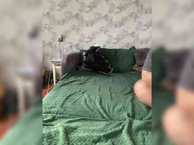 private chatroom Crazy-lady