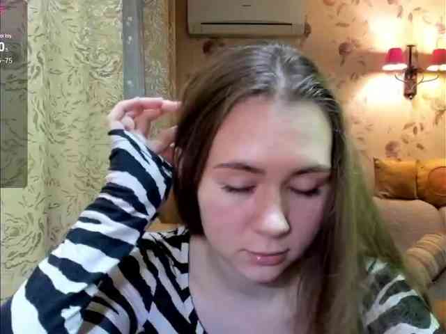 MadeleineEvans webcam