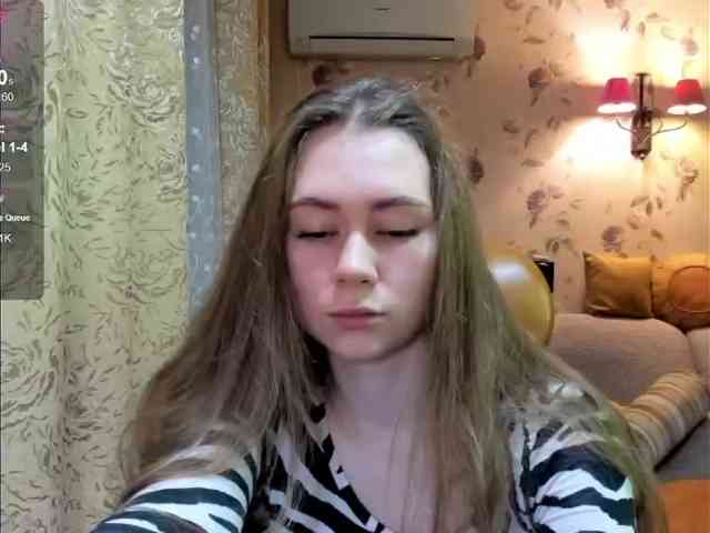 MadeleineEvans webcam