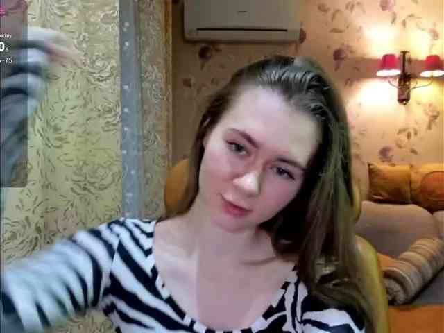 MadeleineEvans webcam