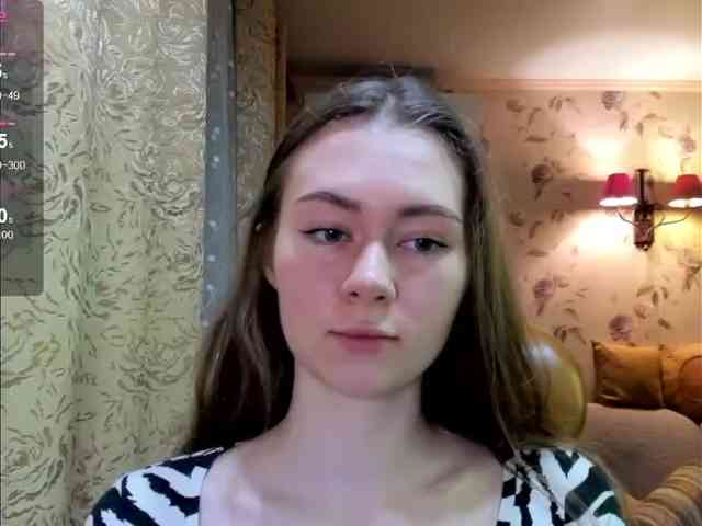 MadeleineEvans webcam