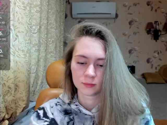 MadeleineEvans webcam