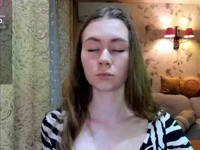 MadeleineEvans webcam