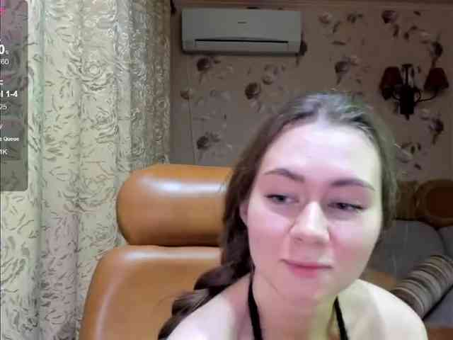 MadeleineEvans webcam