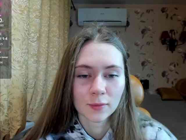 MadeleineEvans webcam