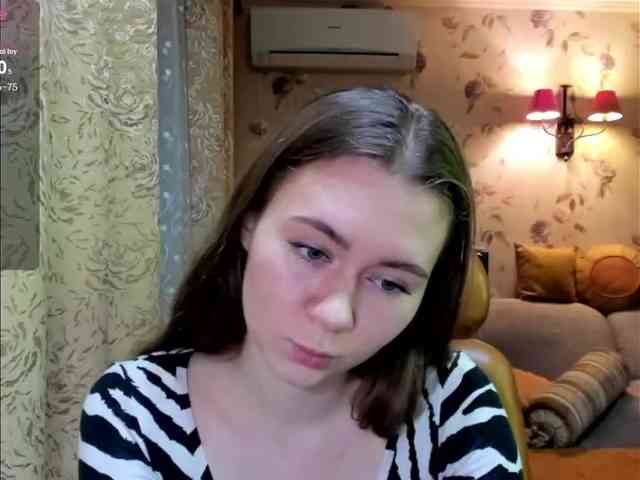 MadeleineEvans webcam