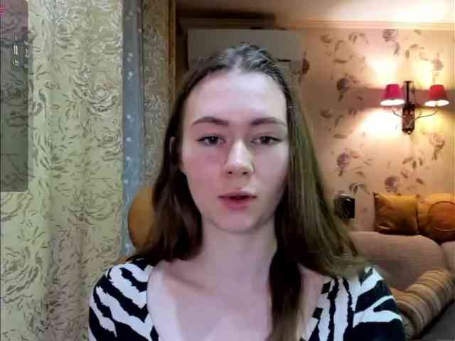 MadeleineEvans webcam