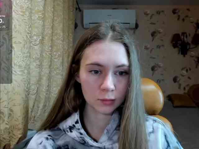 MadeleineEvans webcam