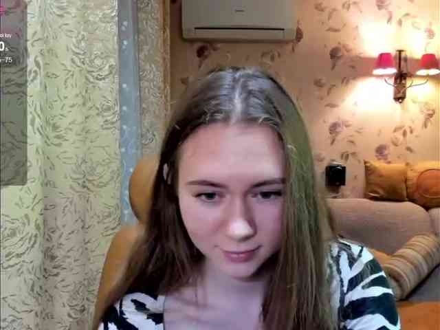 MadeleineEvans webcam