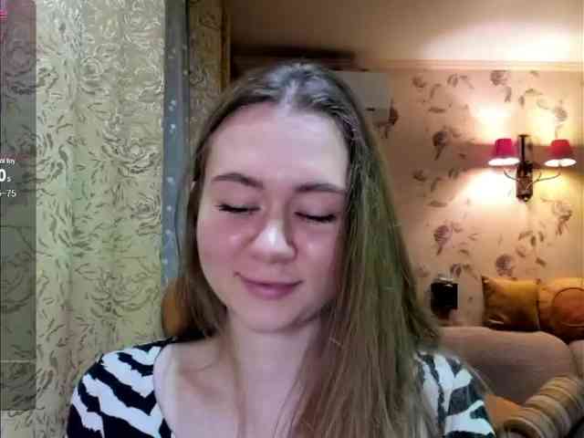 MadeleineEvans webcam