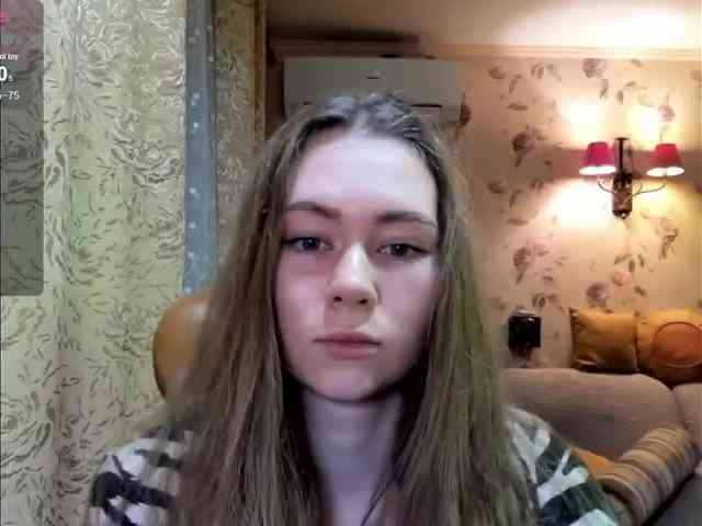 MadeleineEvans webcam