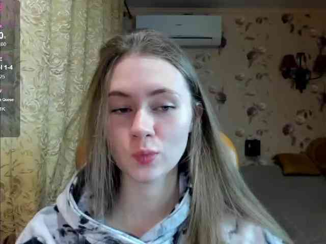 MadeleineEvans webcam