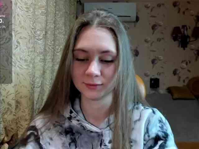 MadeleineEvans webcam