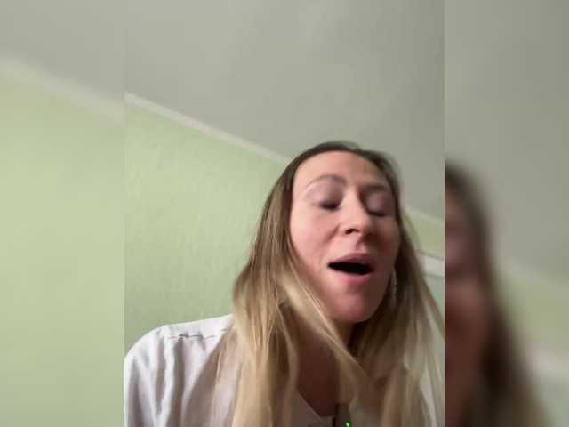 Saveta's BongaCams show and profile