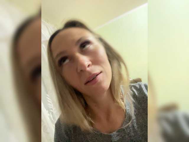 Saveta's BongaCams show and profile