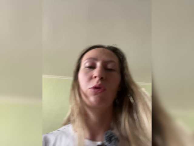 Saveta's BongaCams show and profile