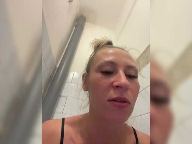 Saveta from BongaCams