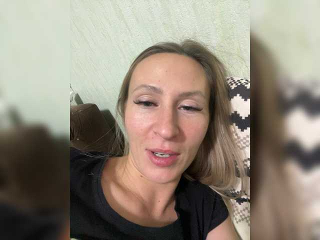 Saveta's BongaCams show and profile