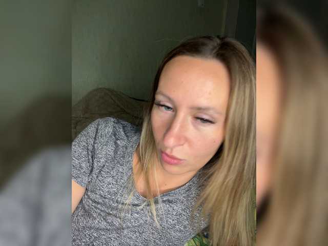 Saveta's BongaCams show and profile