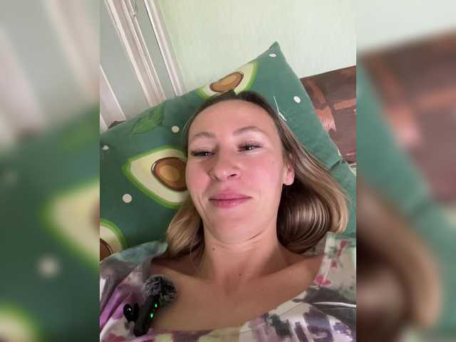 Saveta's BongaCams show and profile