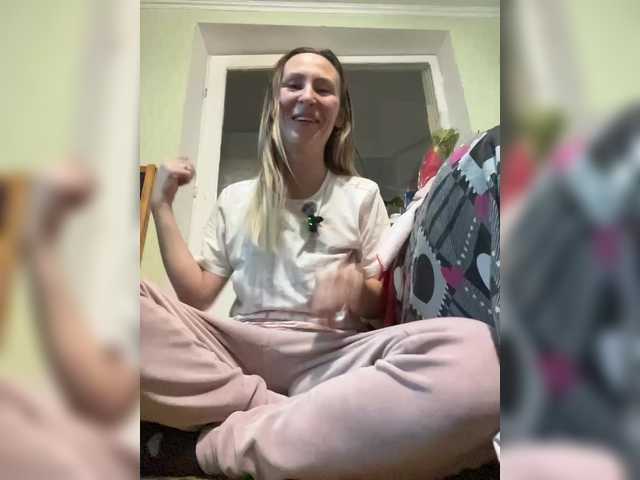 Saveta's BongaCams show and profile