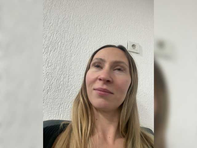 Saveta's BongaCams show and profile