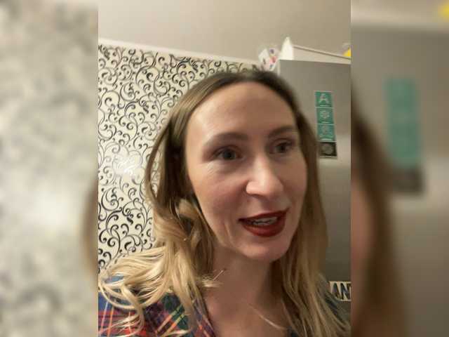 Saveta's BongaCams show and profile