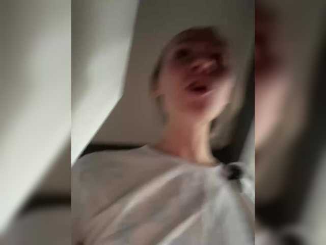 Вебкам модель Saveta: смотреть секс чат онлайн бесплатно 18+