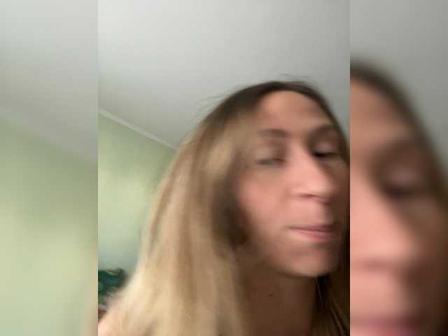 Saveta's BongaCams show and profile