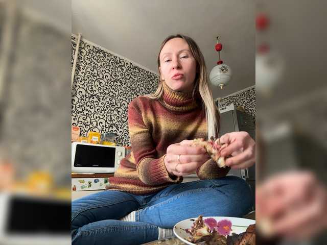 Saveta's BongaCams show and profile