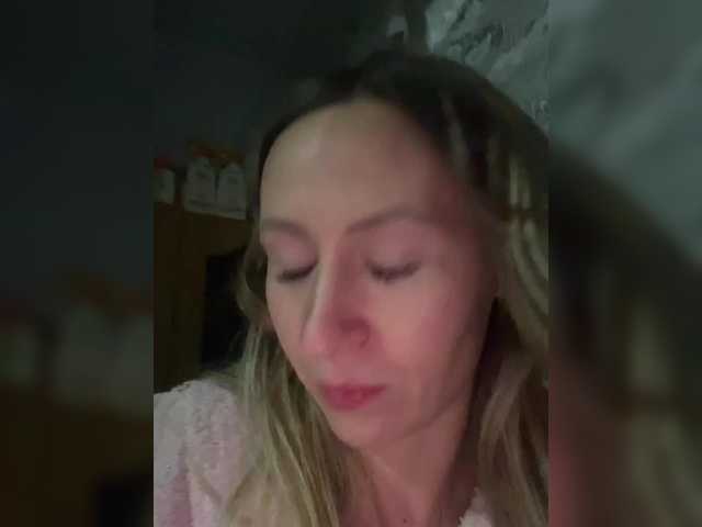 Saveta's BongaCams show and profile