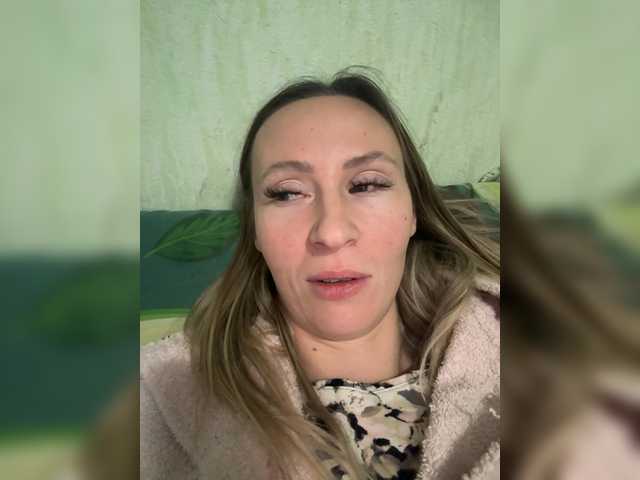 Saveta's BongaCams show and profile