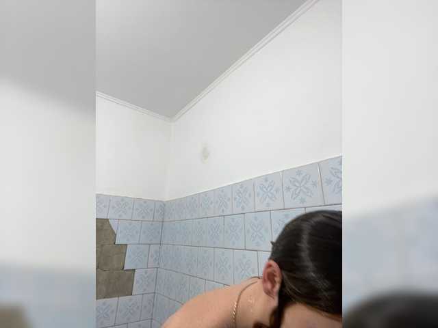 le modèle Saveta est en webcam porno dans un show sur le site bongacams, il possède les tags suivants: White/Caucasian,Blonde,Hairy