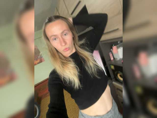 Saveta's BongaCams show and profile