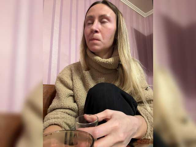 Saveta's BongaCams show and profile