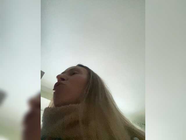 Saveta's BongaCams show and profile