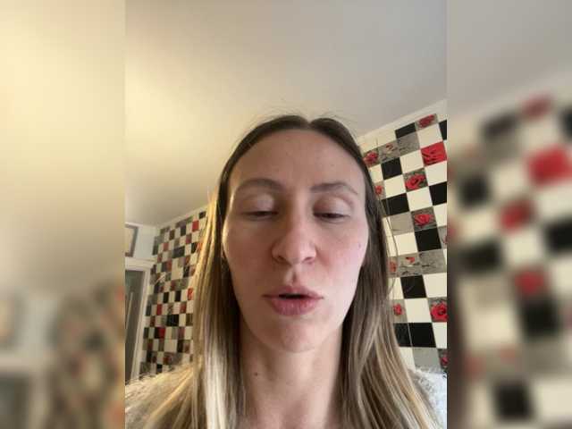 Saveta's BongaCams show and profile