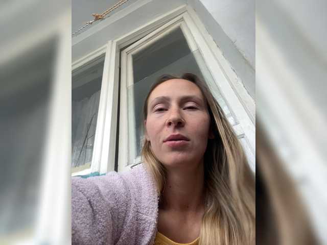 Saveta's BongaCams show and profile