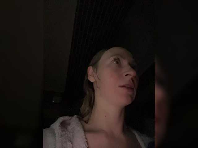 Saveta's BongaCams show and profile