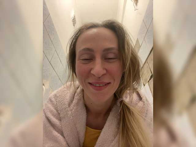 Saveta's BongaCams show and profile