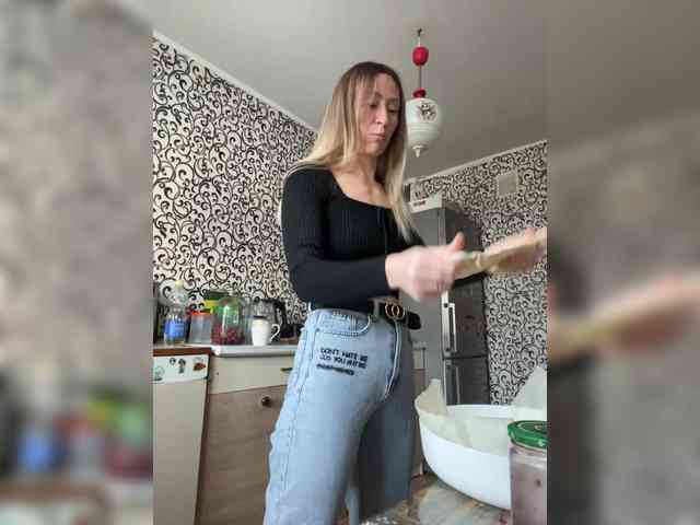 Saveta Live Webcam on BongaCams