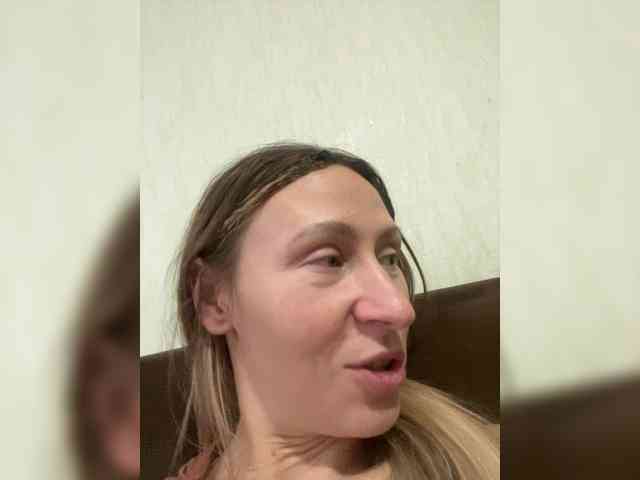 Saveta Live Webcam on BongaCams